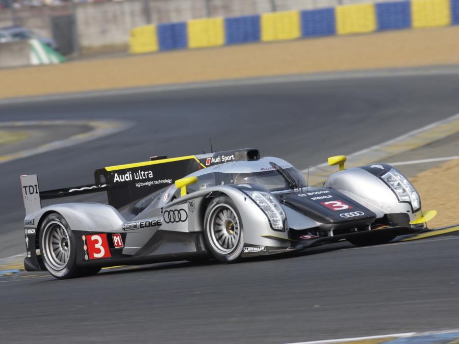  Audi R18 TDI 2011 года  (фото 1 из 77)